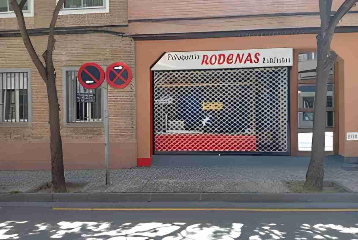 Local en alquiler en calle de Lasierra Purroy 59 en el barrio de Torrero en Zaragoza