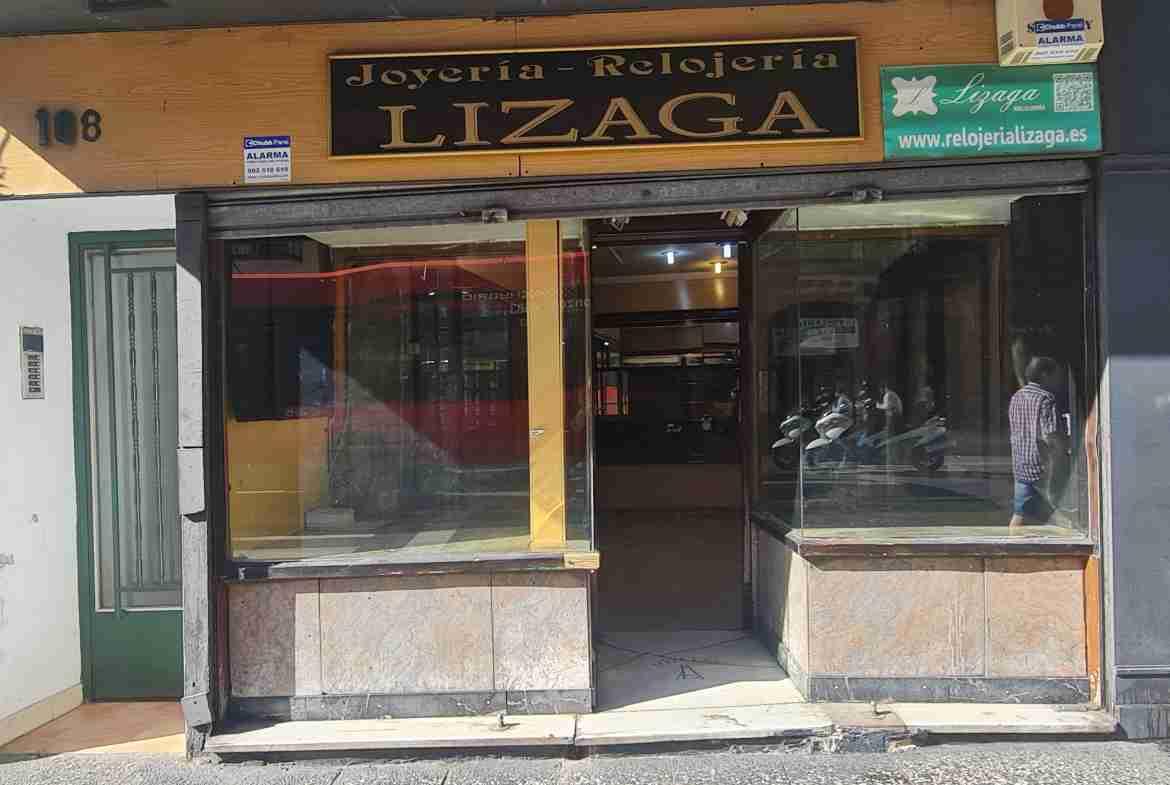 Local en alquiler en Calle del Coso 108